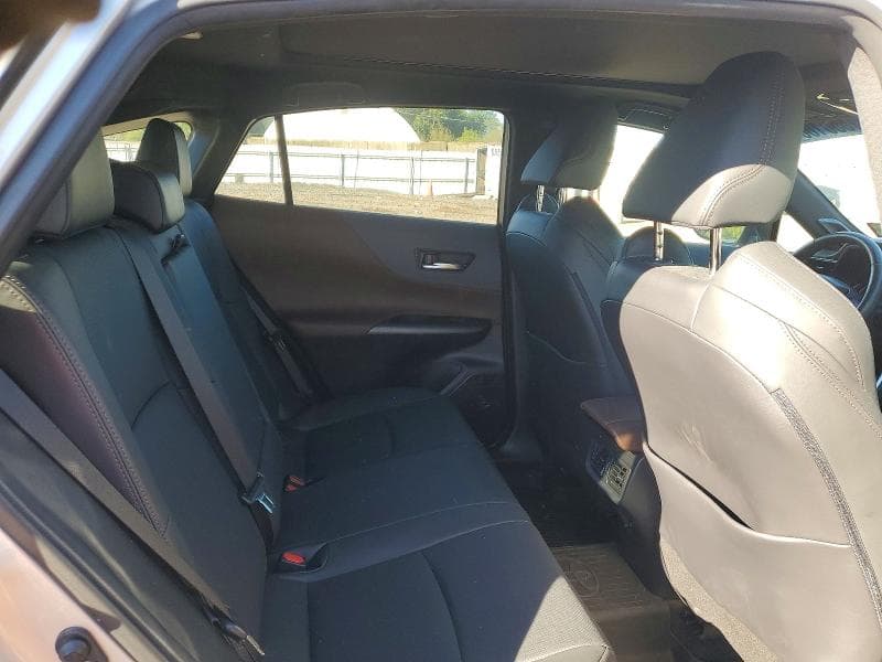 2021 TOYOTA VENZA LIMITED 11