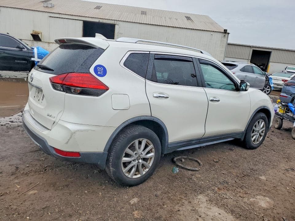 2017 NISSAN ROGUE SV 3
