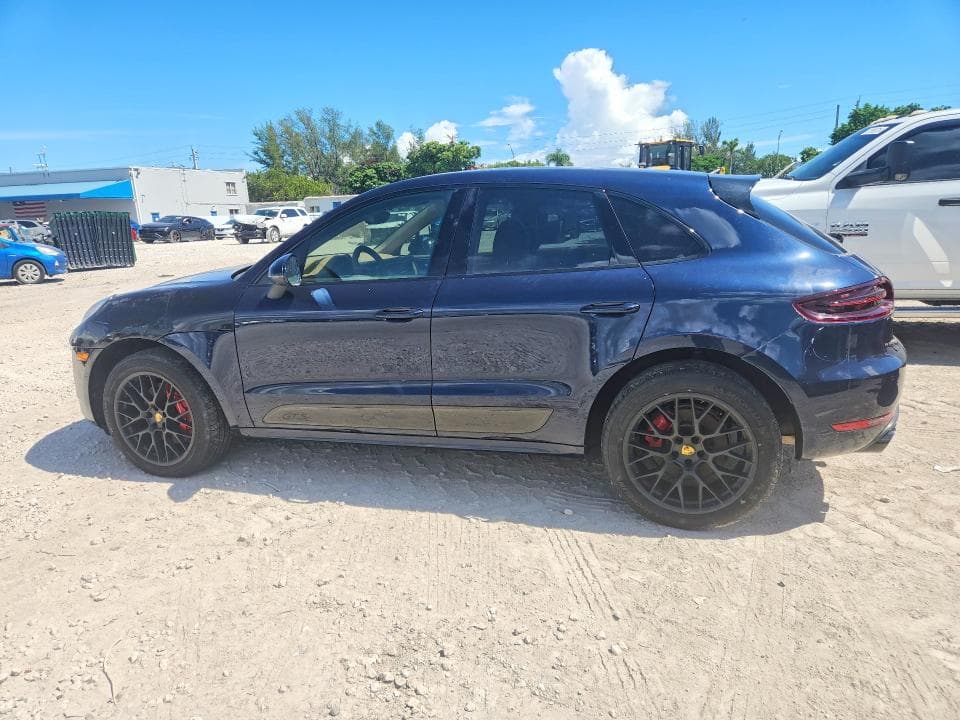 2017 PORSCHE MACAN GTS 2