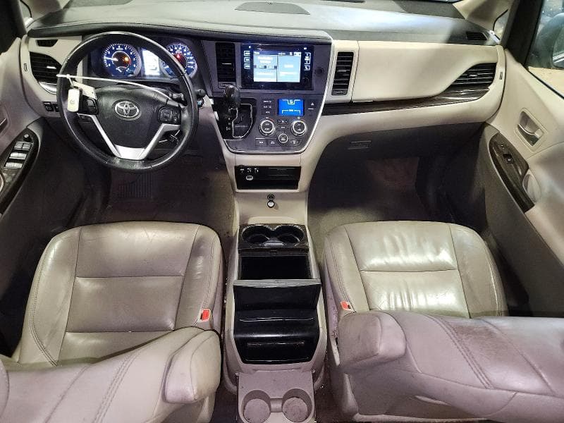 2017 TOYOTA SIENNA XLE 8-PASSENGER 8