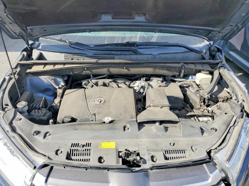 2018 TOYOTA HIGHLANDER XLE 12