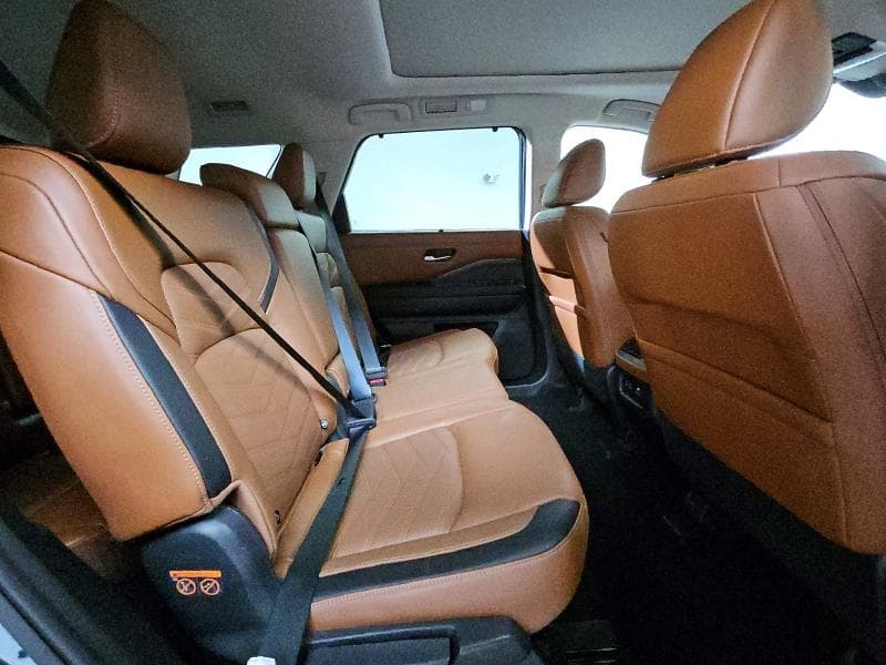 2023 NISSAN PATHFINDER PLATINUM 11