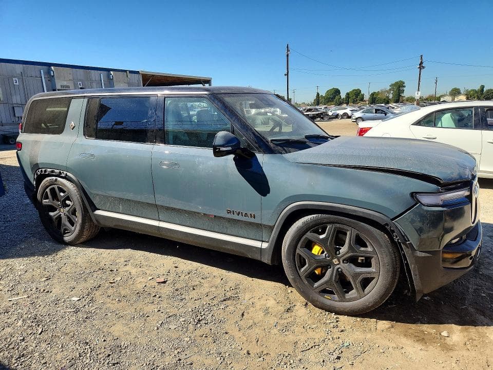 2025 RIVIAN R1S PREMIUM 4