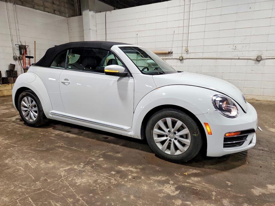 2019 VOLKSWAGEN BEETLE S 4