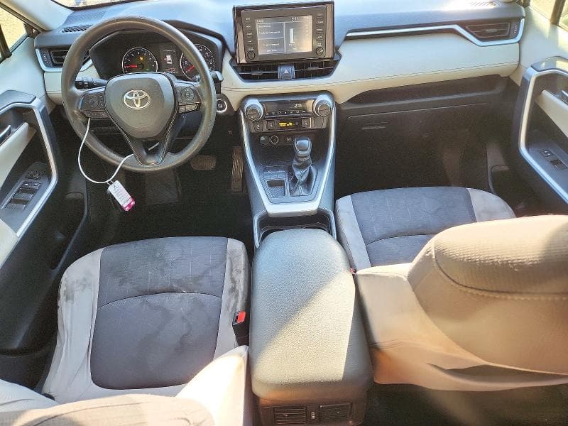 2019 TOYOTA RAV4 XLE 8