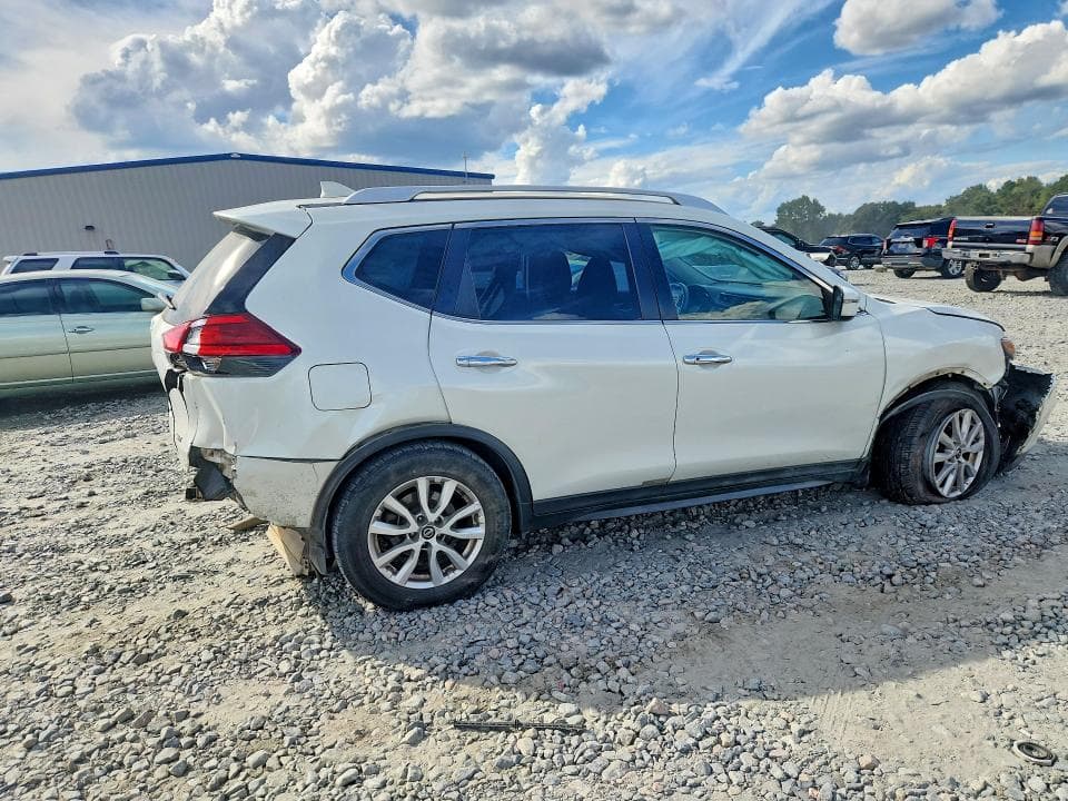 2017 NISSAN ROGUE SV 3