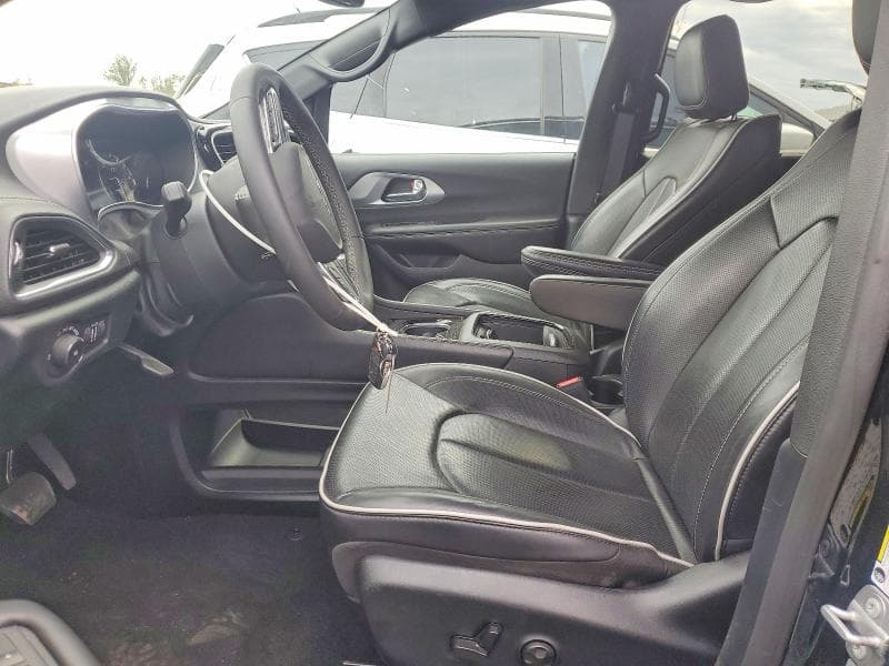 2026 CHRYSLER PACIFICA LIMITED 7