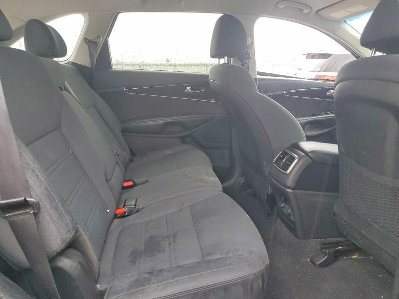 2019 KIA SORENTO LX 11