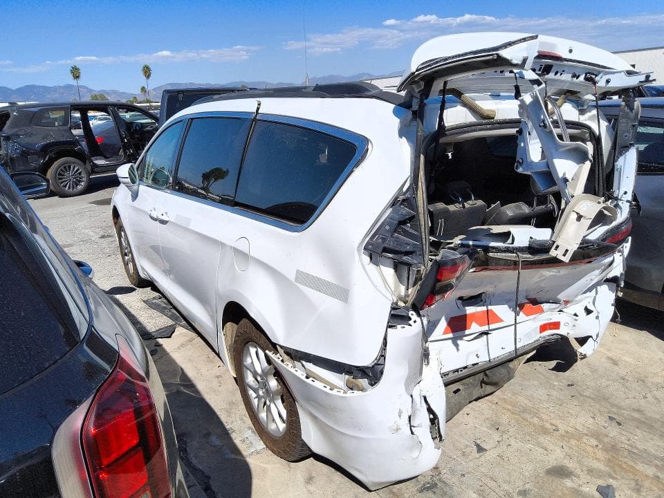 2022 CHRYSLER PACIFICA TOURING L 2