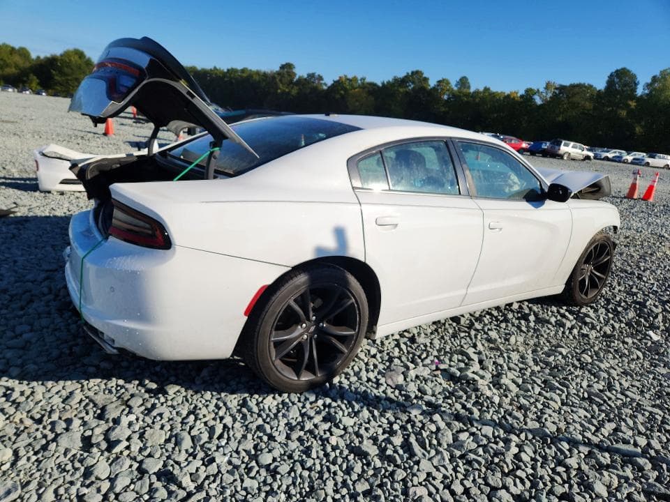 2018 DODGE CHARGER SXT 3
