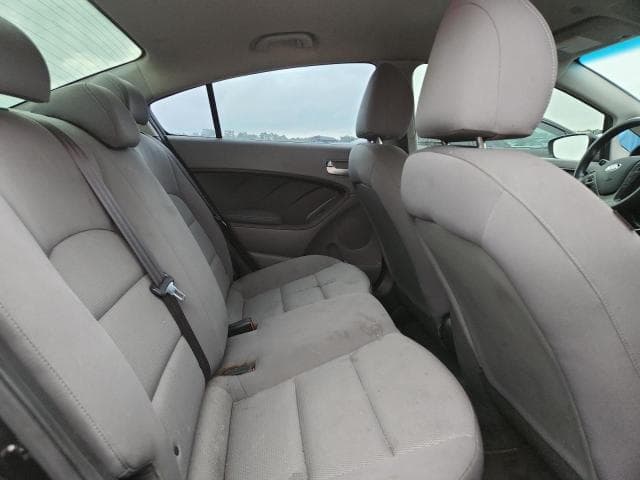 2017 KIA FORTE LX 10