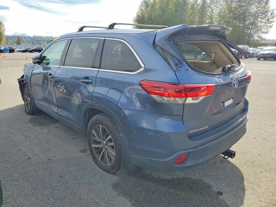 2018 TOYOTA HIGHLANDER XLE 2