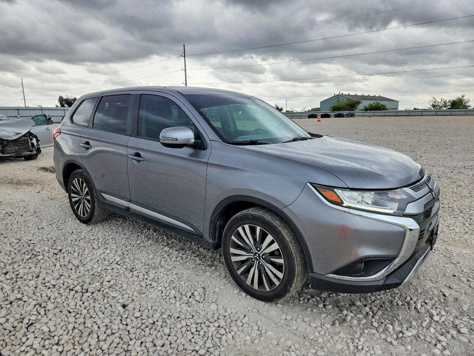 2019 MITSUBISHI OUTLANDER SE 4