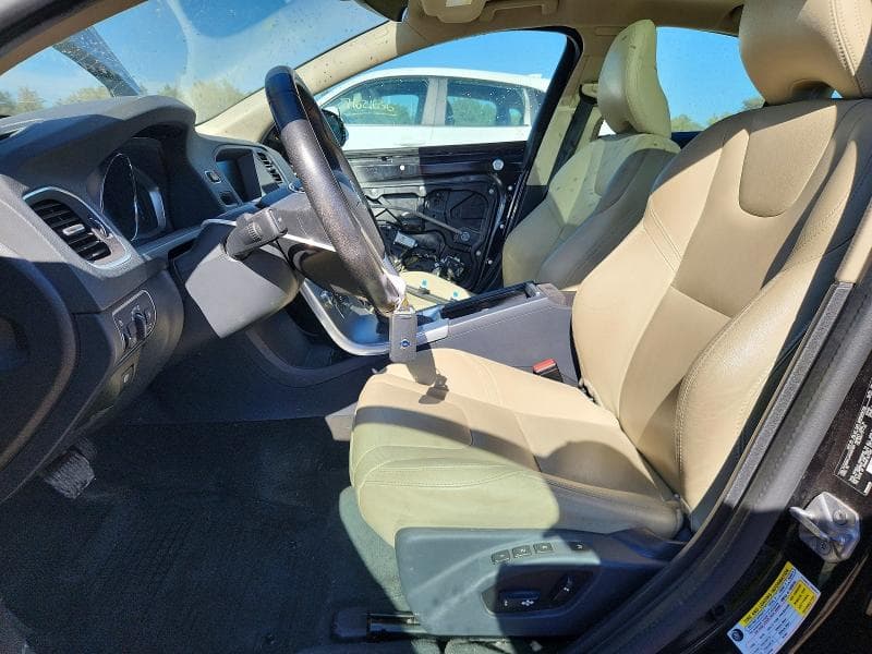 2017 VOLVO S60 7