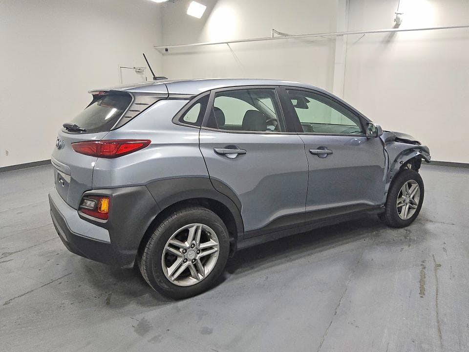 2021 HYUNDAI KONA SE 3