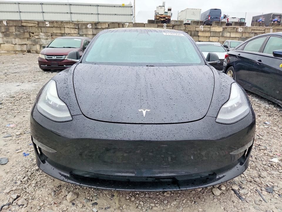 2018 TESLA MODEL 3 5