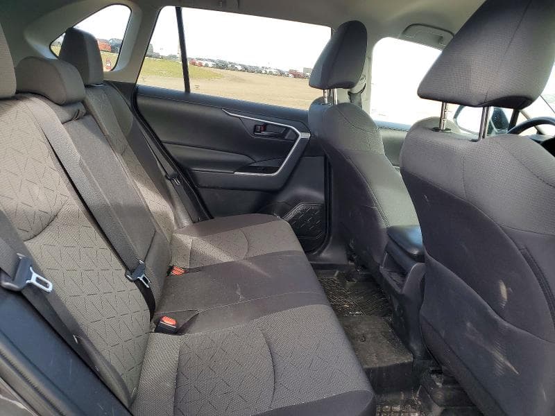2021 TOYOTA RAV4 LE 11
