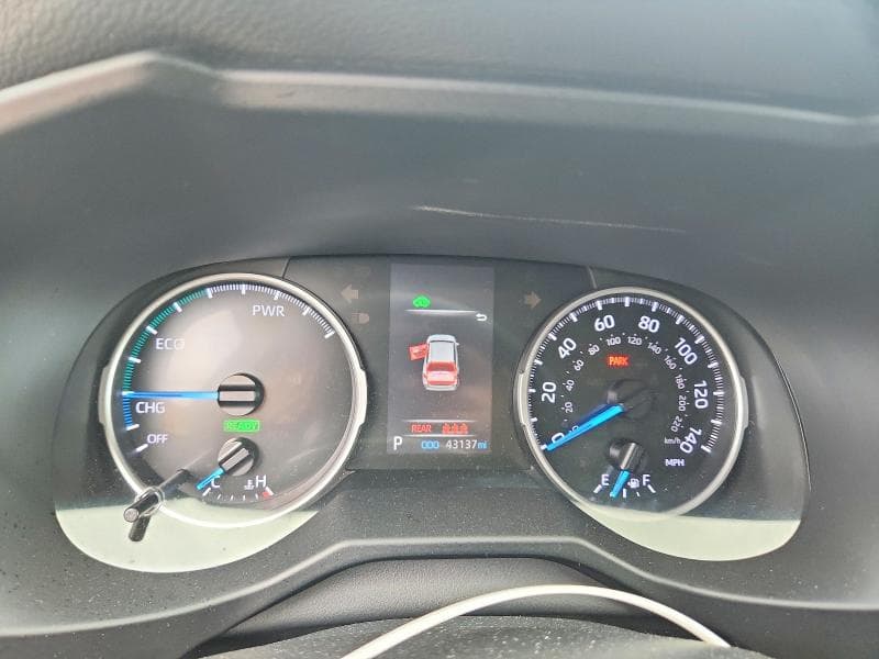 2021 TOYOTA RAV4 XLE 9