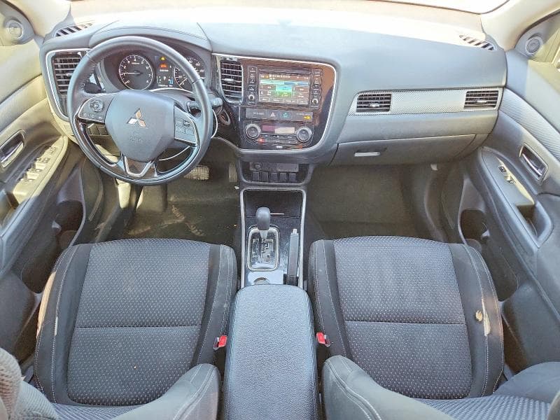 2017 MITSUBISHI OUTLANDER ES 8