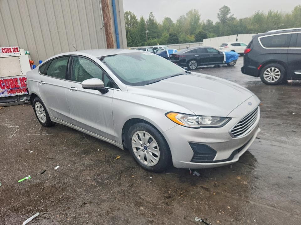 2019 FORD FUSION S 4
