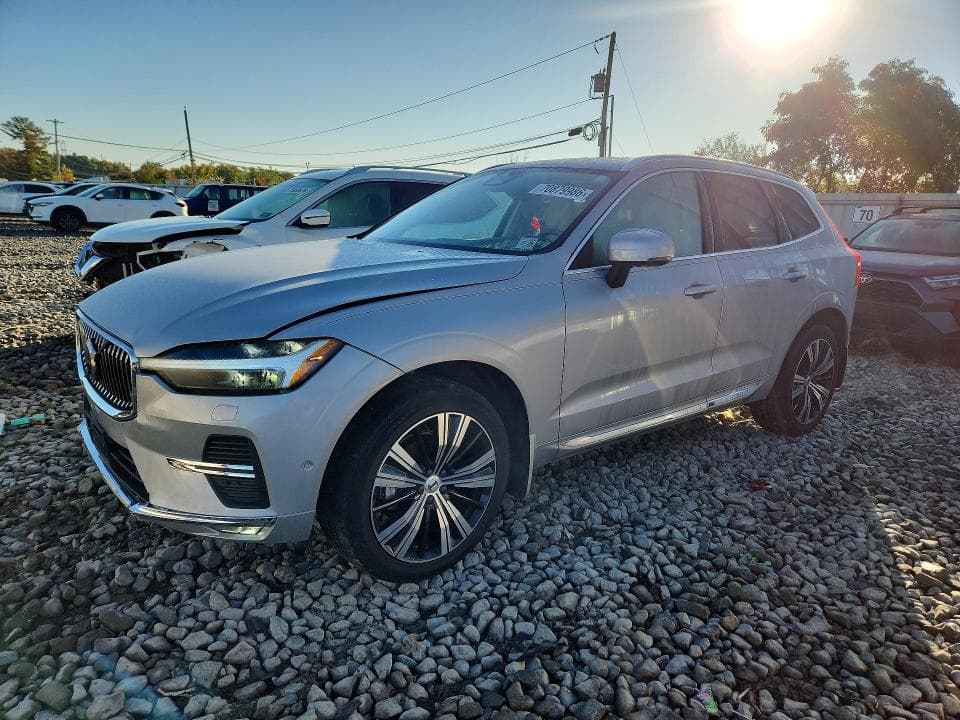 2023 VOLVO XC60 PLUS