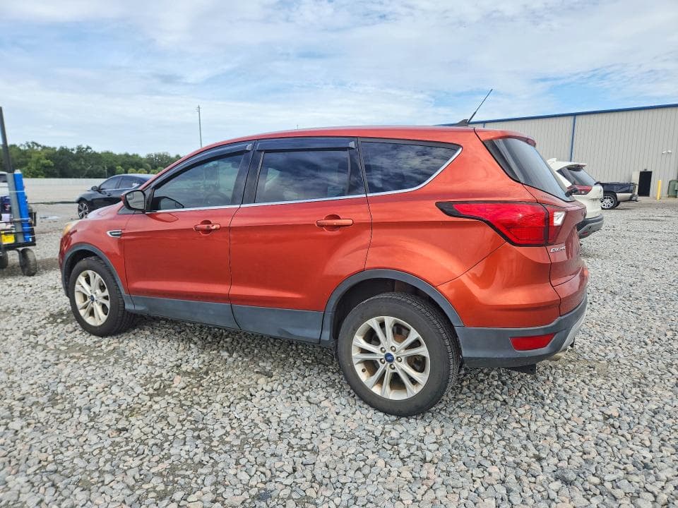 2019 FORD ESCAPE SE 2