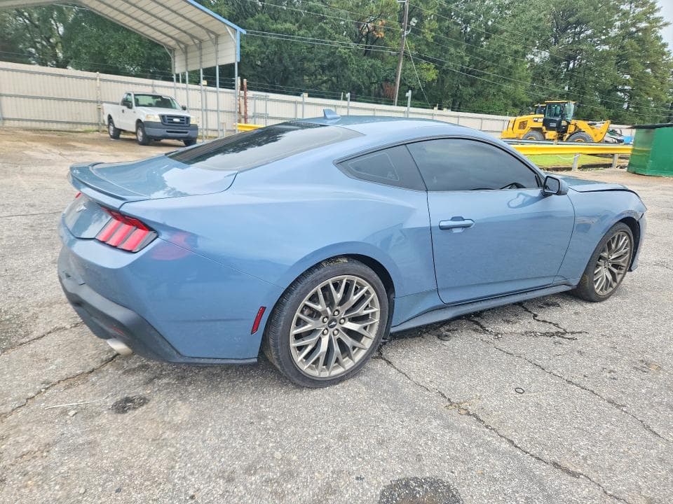 2024 FORD MUSTANG 3