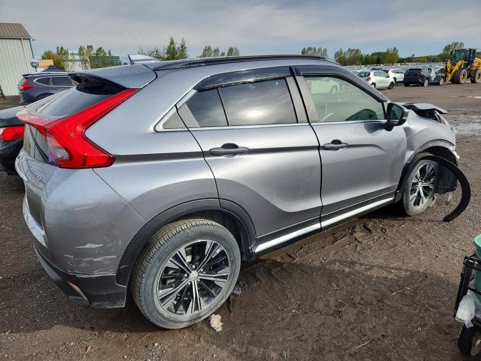 2020 MITSUBISHI ECLIPSE CROSS LE 3