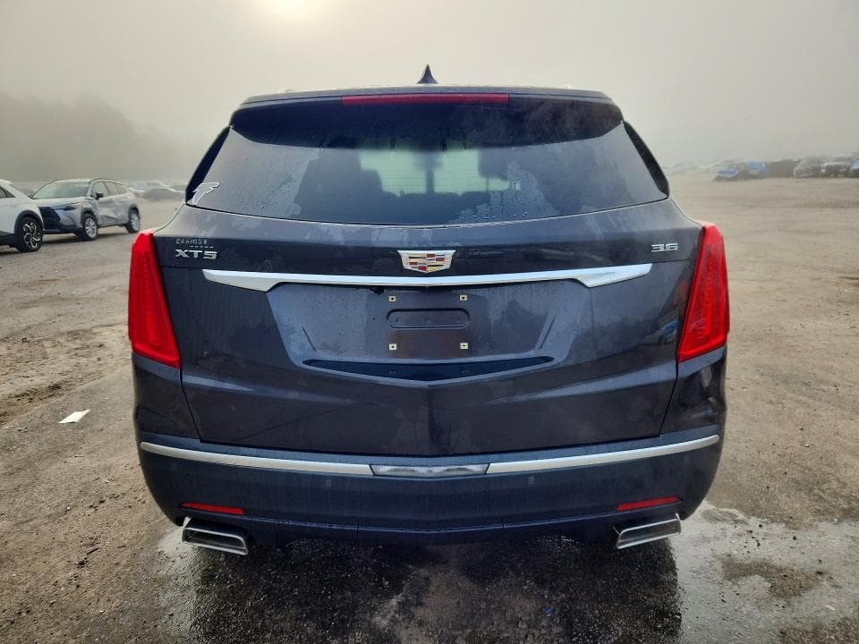 2017 CADILLAC XT5 6