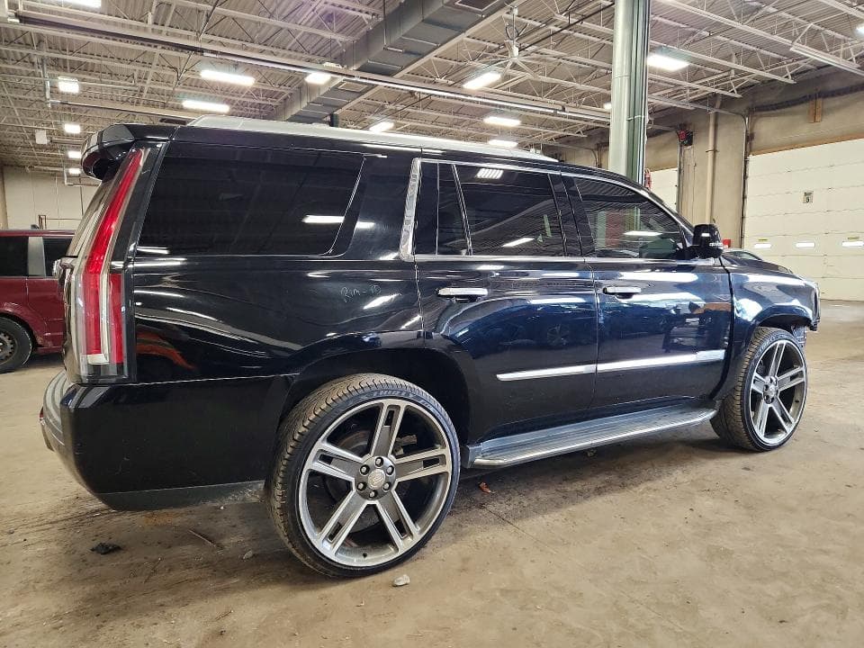 2019 CADILLAC ESCALADE LUXURY 3