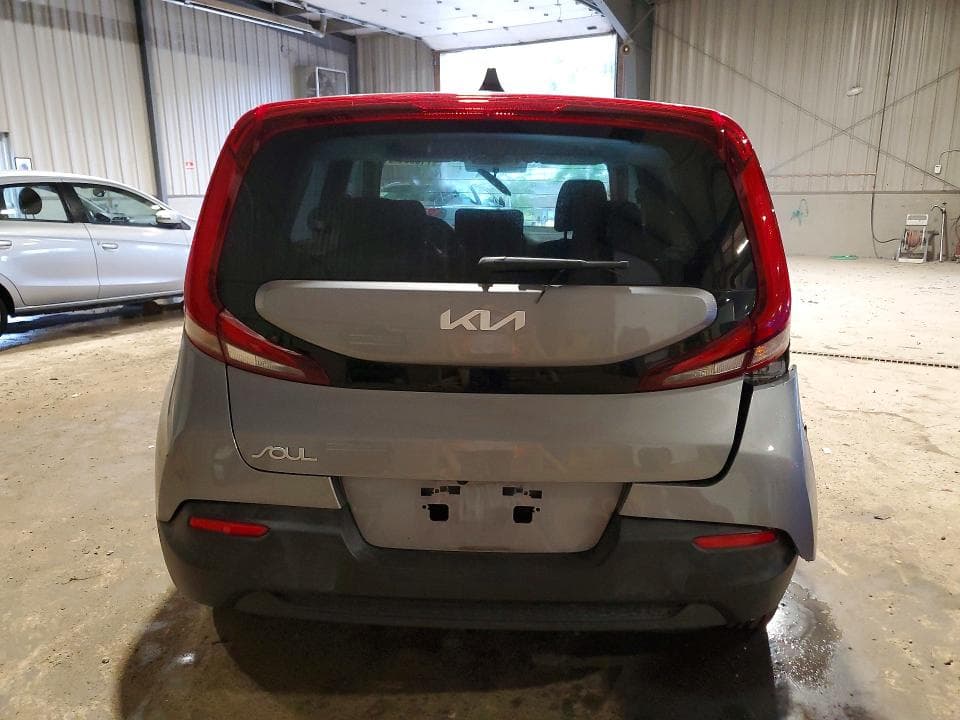 2022 KIA SOUL LX 6