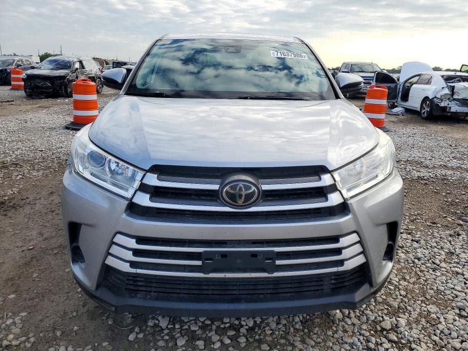 2019 TOYOTA HIGHLANDER LE 5