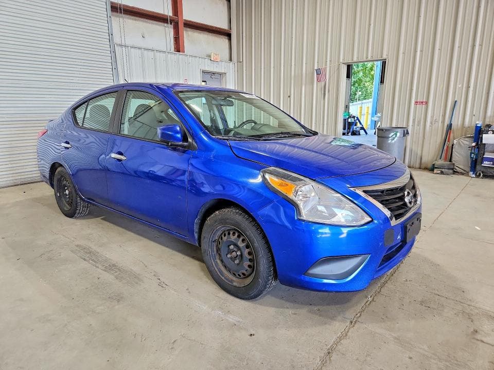 2017 NISSAN VERSA 1.6 SV 4