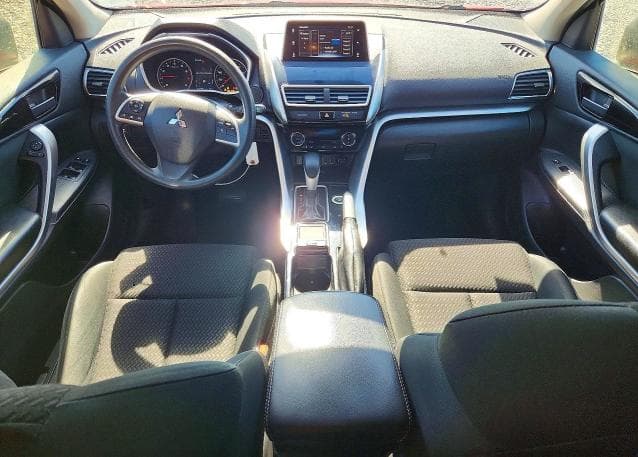 2018 MITSUBISHI ECLIPSE CROSS LE 8