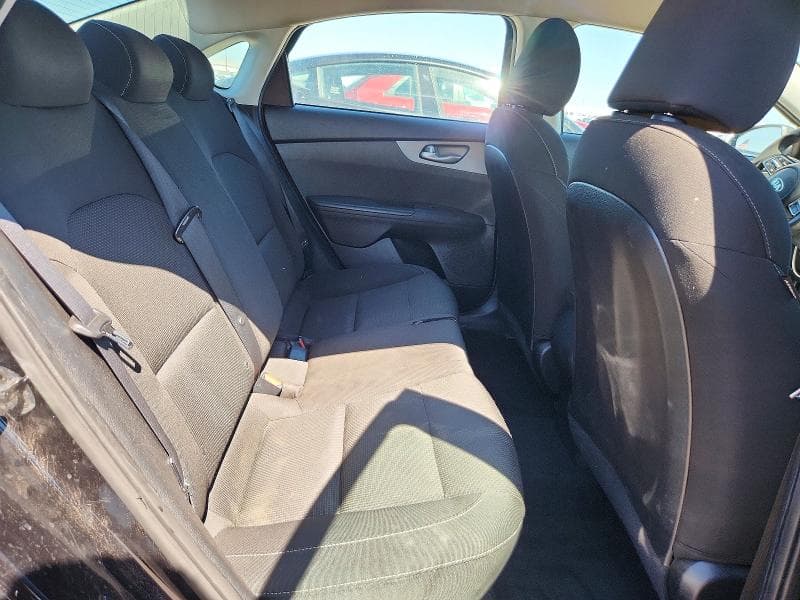 2021 KIA FORTE FE 10