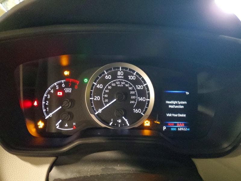 2020 TOYOTA COROLLA LE 9