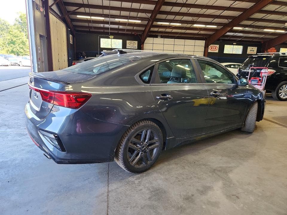 2021 KIA FORTE GT LINE 3