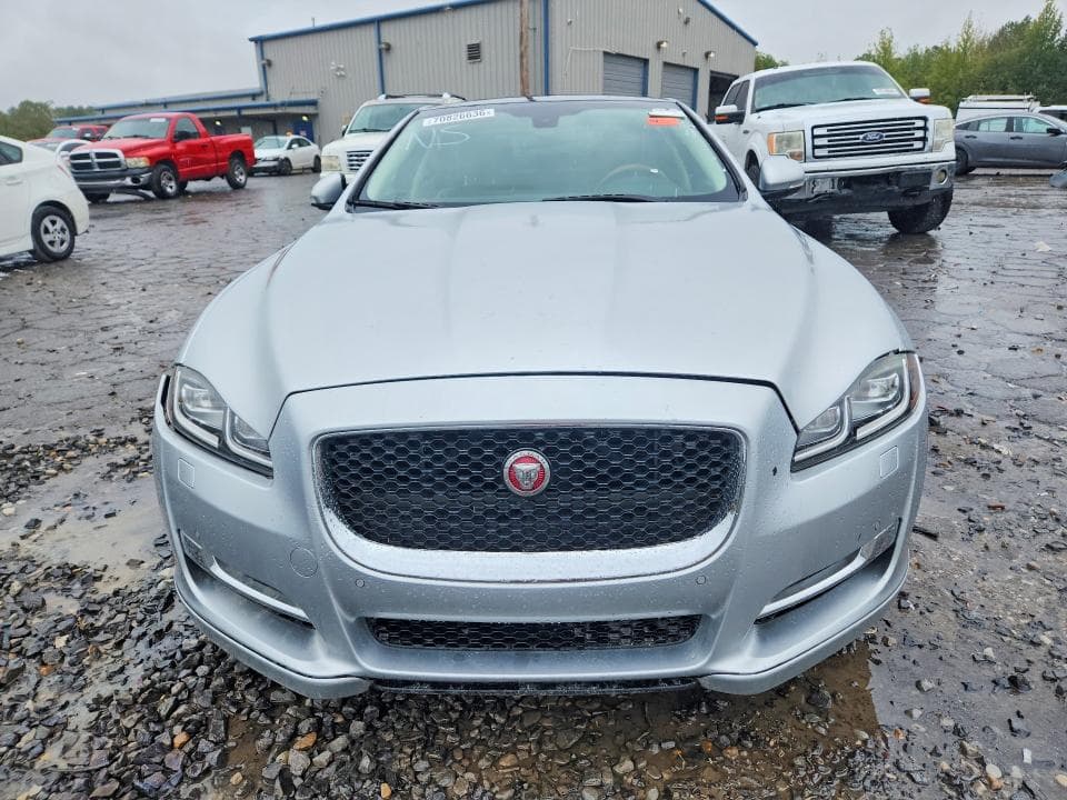 2017 JAGUAR XJ 5
