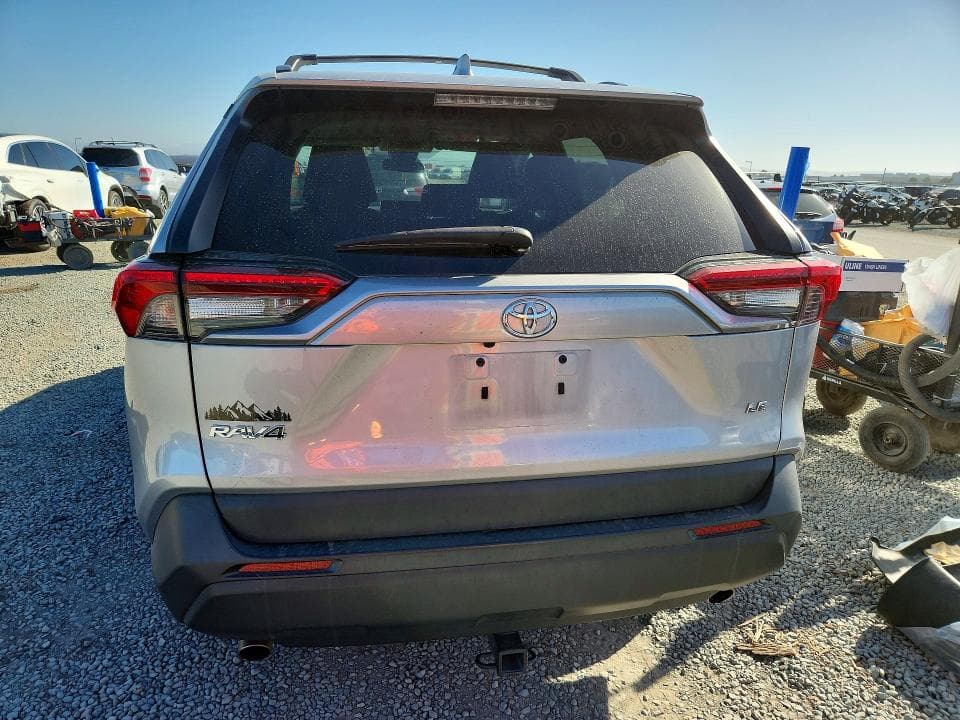 2020 TOYOTA RAV4 LE 6