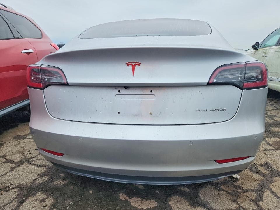 2018 TESLA MODEL 3 6