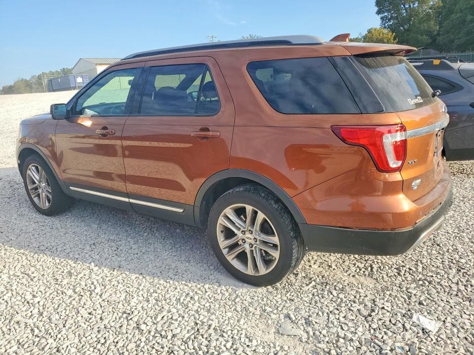 2017 FORD EXPLORER XLT 2