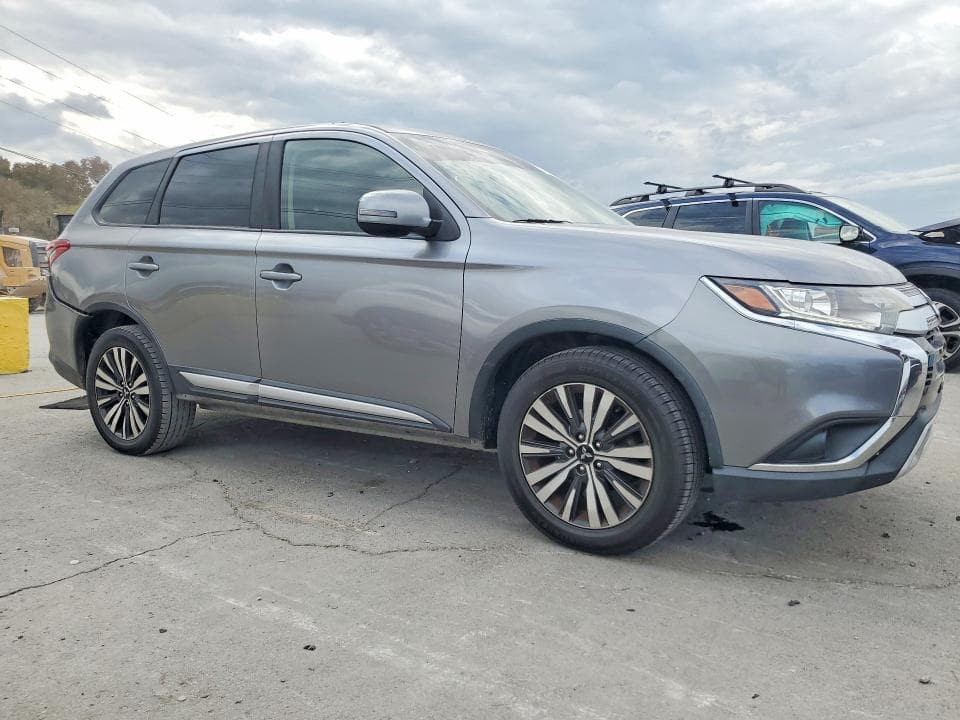 2019 MITSUBISHI OUTLANDER SE 4