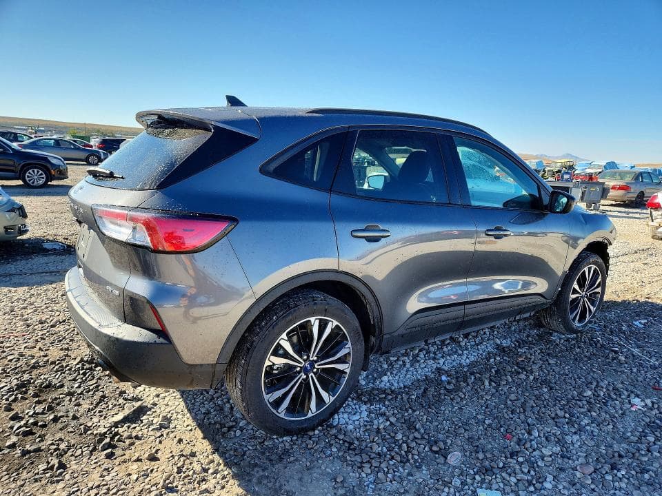 2022 FORD ESCAPE SE 3