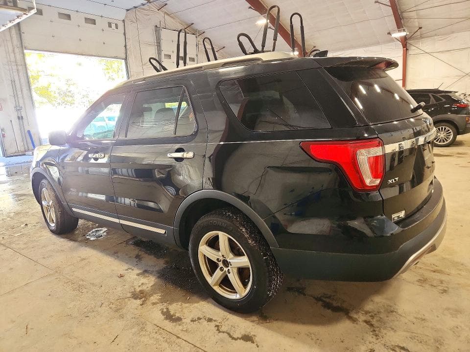 2017 FORD EXPLORER XLT 2