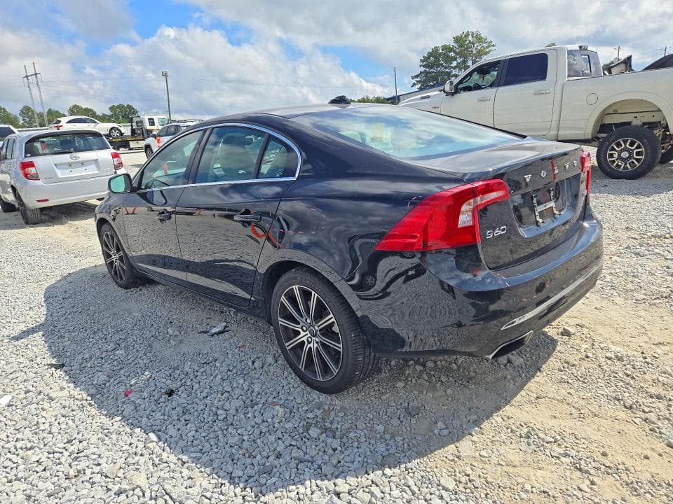 2017 VOLVO S60 PREMIER 2