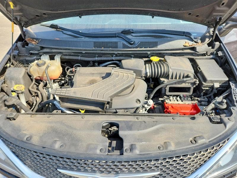 2020 CHRYSLER PACIFICA TOURING L 12