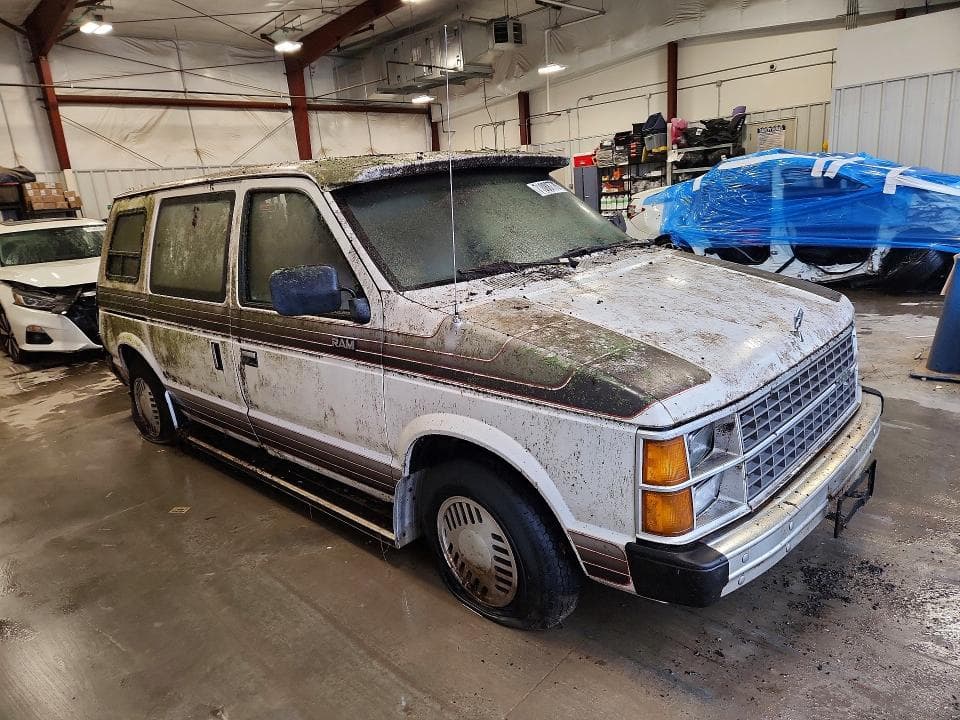 1986 DODGE MINI RAM 4