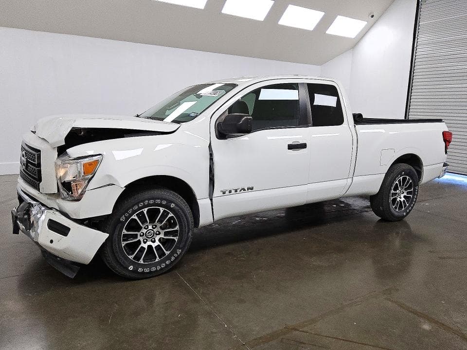 2022 NISSAN TITAN SV