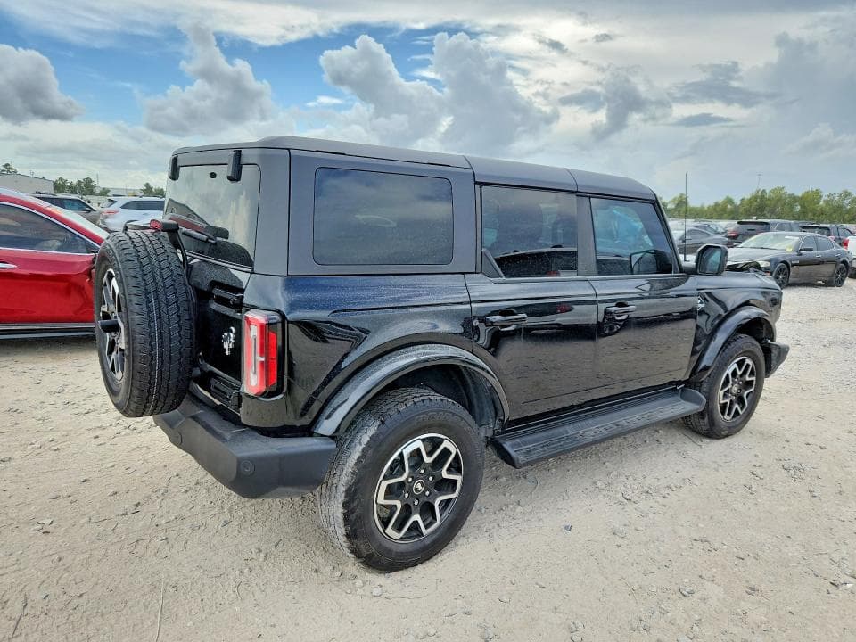 2025 FORD BRONCO OUTER BANKS 3