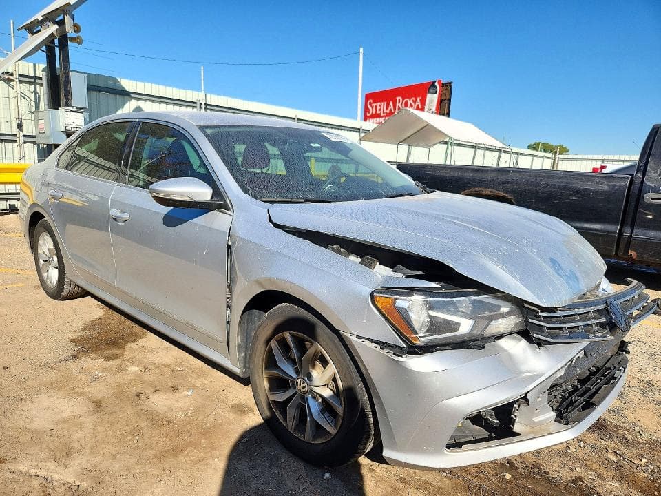 2017 VOLKSWAGEN PASSAT S 4